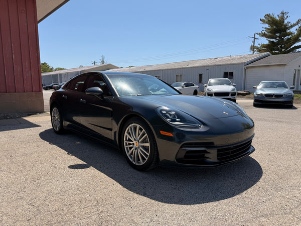 2018 Porsche Panamera 4 4D