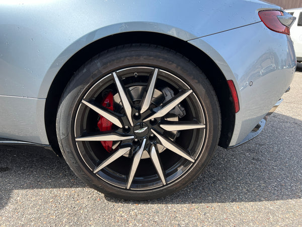 2018 Aston Martin DB11 V12 2D Coupe