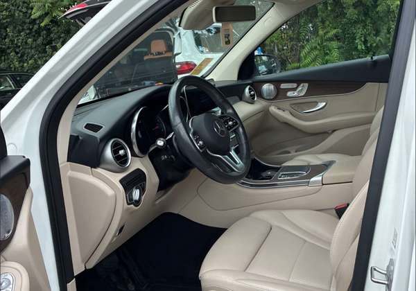 2020 Mercedes-Benz GLC300 4MATIC 4D SUV