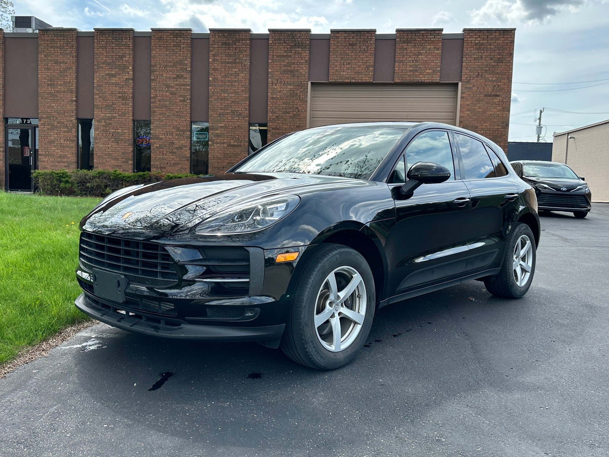 2020 Porsche Macan 4D SUV