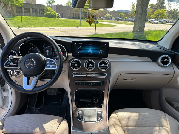 2021 Mercedes-Benz GLC 300 4MATIC 4D SUV