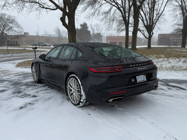 2018 Porsche Panamera 4 4D Hatchback
