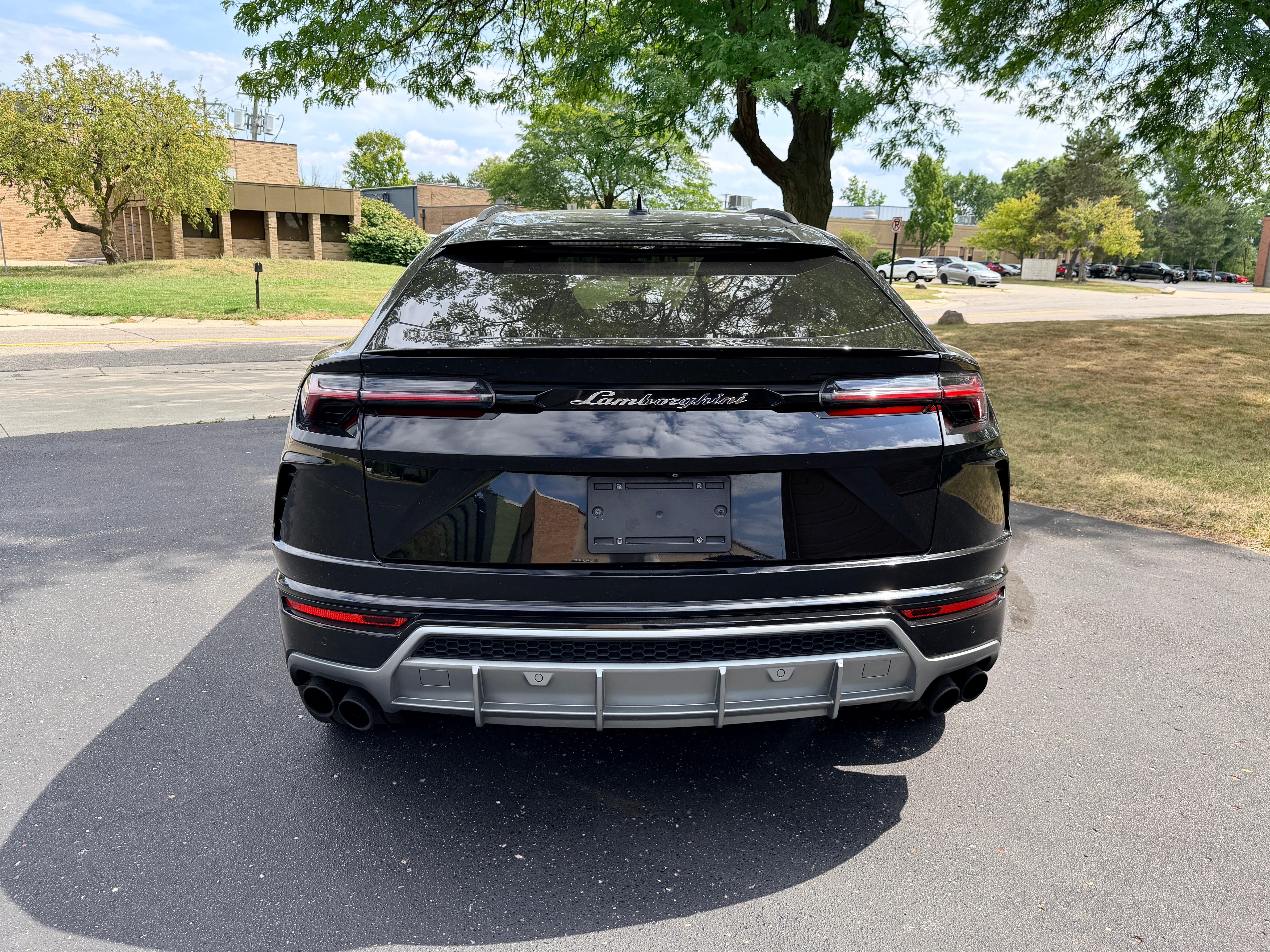 2019 Lamborghini Urus 4D SUV
