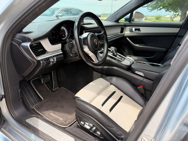 2018 Porsche Panamera Turbo 4D