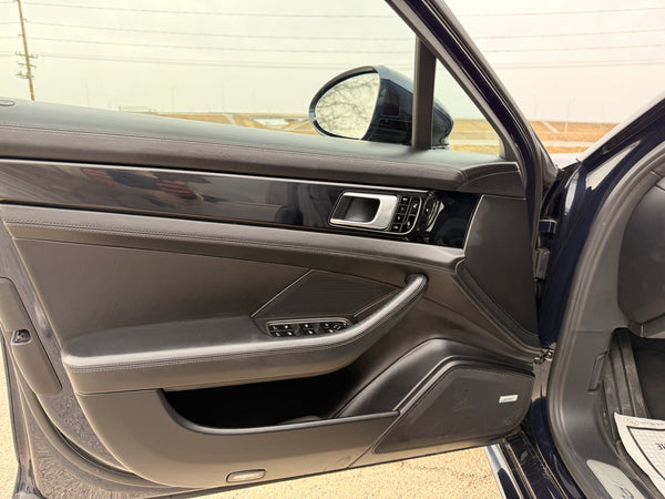 2018 Porsche Panamera Turbo 4D