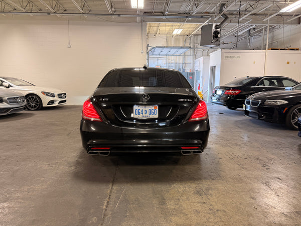 2015 Mercedes-Benz S65 AMG V12 4D Sedan