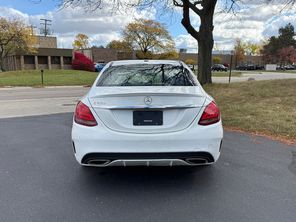 2018 Mercedes-Benz C300 4D Sedan