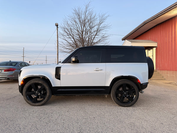 2023 Land Rover Defender 90 V8 2D SUV