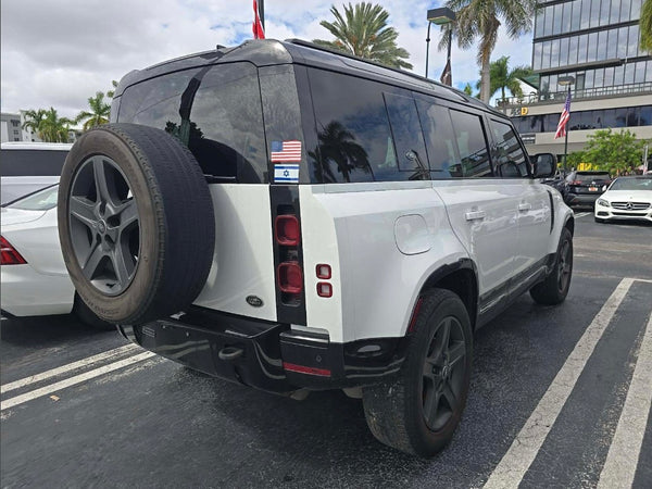 2023 Land Rover Defender 110 X-Dynamic SE 4D SUV