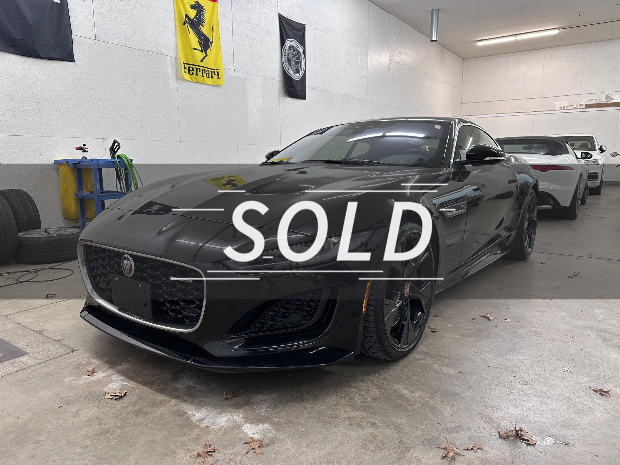 2021 Jaguar F-Type R 2D DYNAMIC