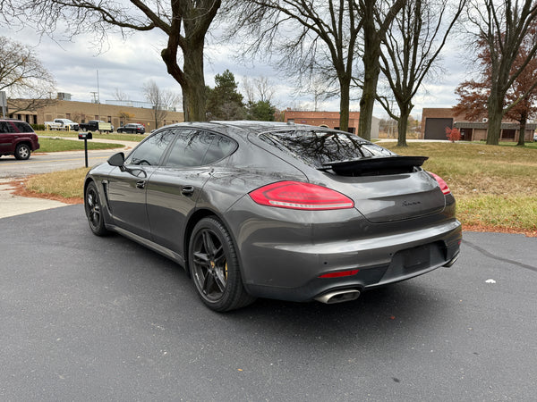 2016 Porsche Panamera 4D Hatchback