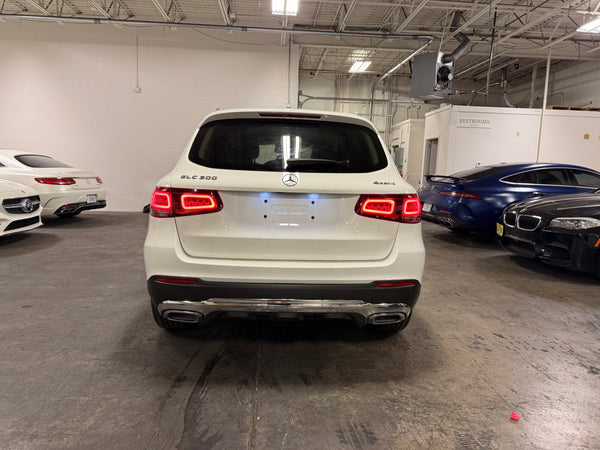 2022 Mercedes-Benz GLC 300 4MATIC 4D SUV