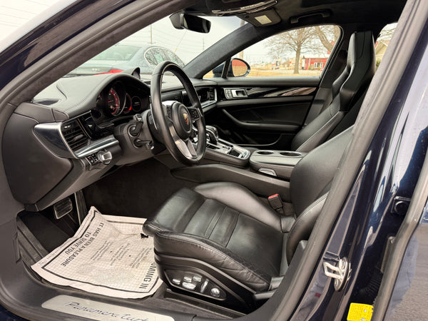 2018 Porsche Panamera Turbo 4D