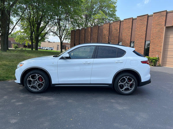 2022 Alfa Romeo Stelvio Ti 4D SUV