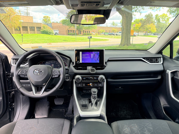 2025 Toyota RAV4 XLE 4D SUV
