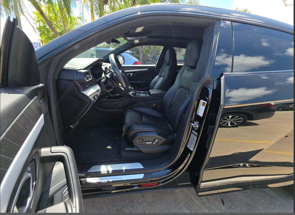 2019 Lamborghini Urus 4D SUV