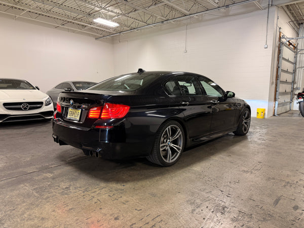 2013 BMW M5 4D Sedan