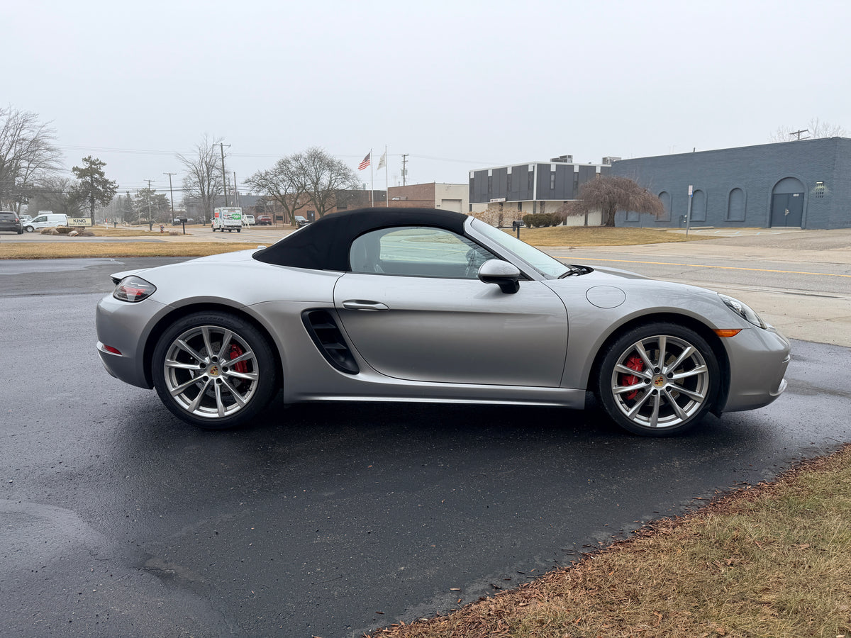 2019 Porsche 718 Boxster S Roadster 2D