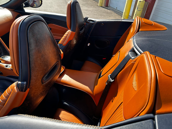 2019 Aston Martin DB11 Volante V8 2D Coupe