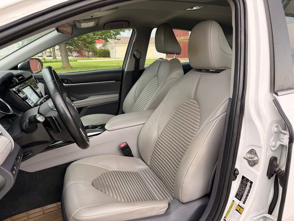 2018 Toyota Camry SE 4D Sedan
