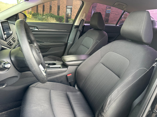 2022 Nissan Altima SV 4D Sedan