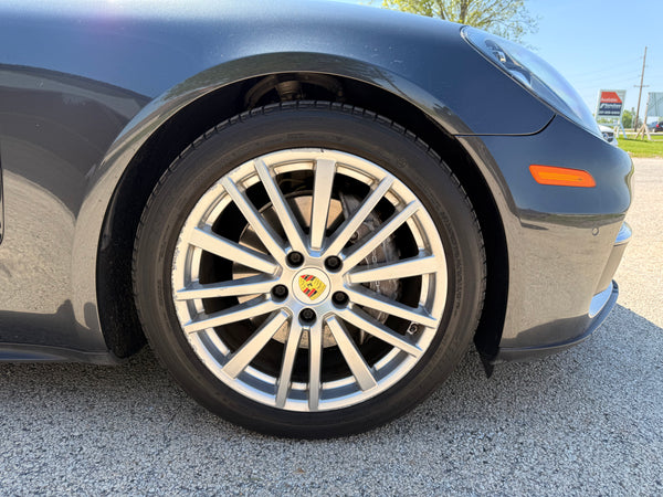 2018 Porsche Panamera 4 4D