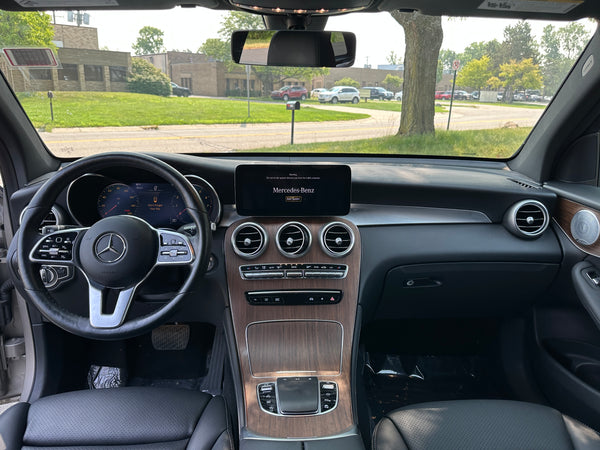 2021 Mercedes-Benz GLC 300 4MATIC 4D SUV