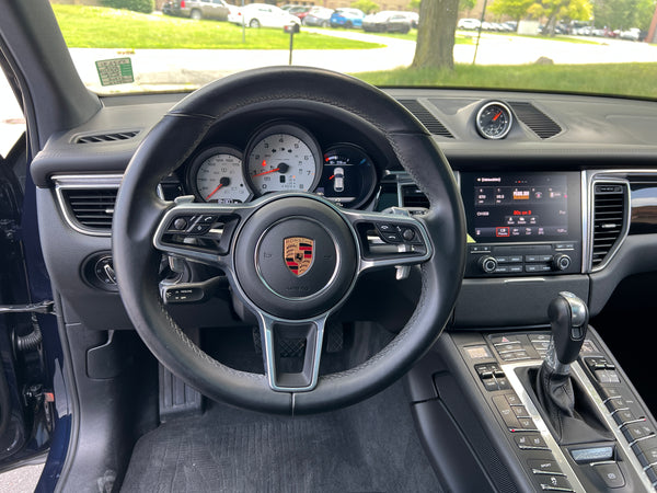 2018 Porsche Macan 4D SUV
