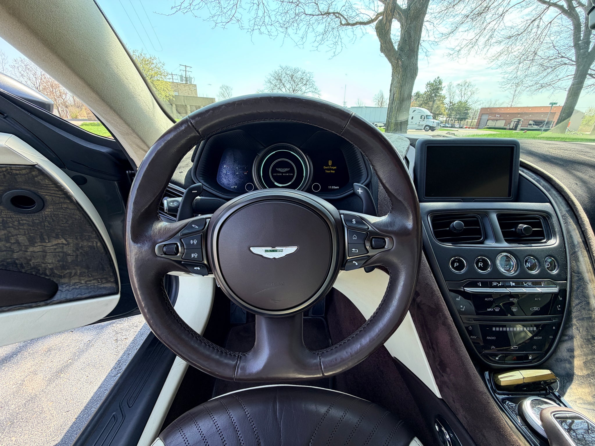 2019 Aston Martin DB11 V8 2D Coupe
