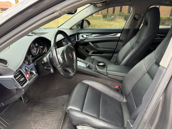2016 Porsche Panamera 4D Hatchback