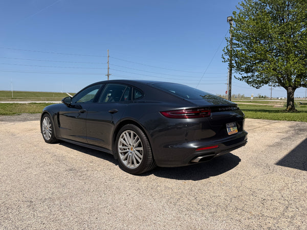 2018 Porsche Panamera 4 4D