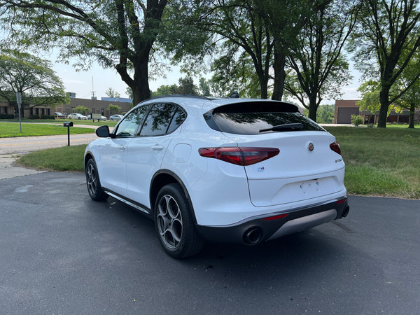 2022 Alfa Romeo Stelvio Ti 4D SUV