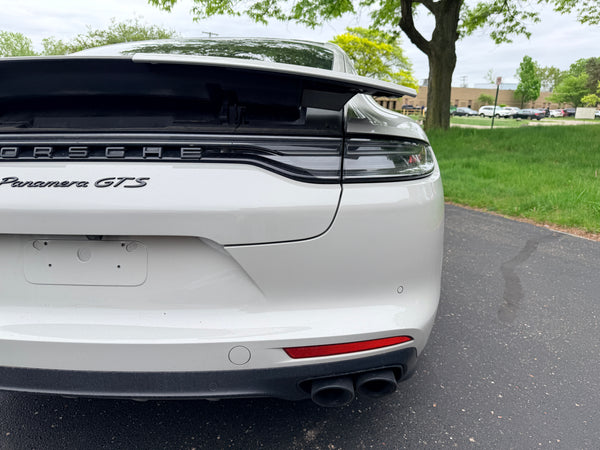 2022 Porsche Panamera GTS 4D Hatchback
