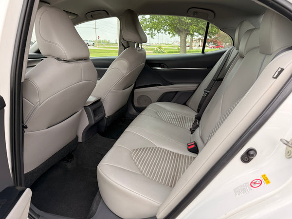 2018 Toyota Camry SE 4D Sedan