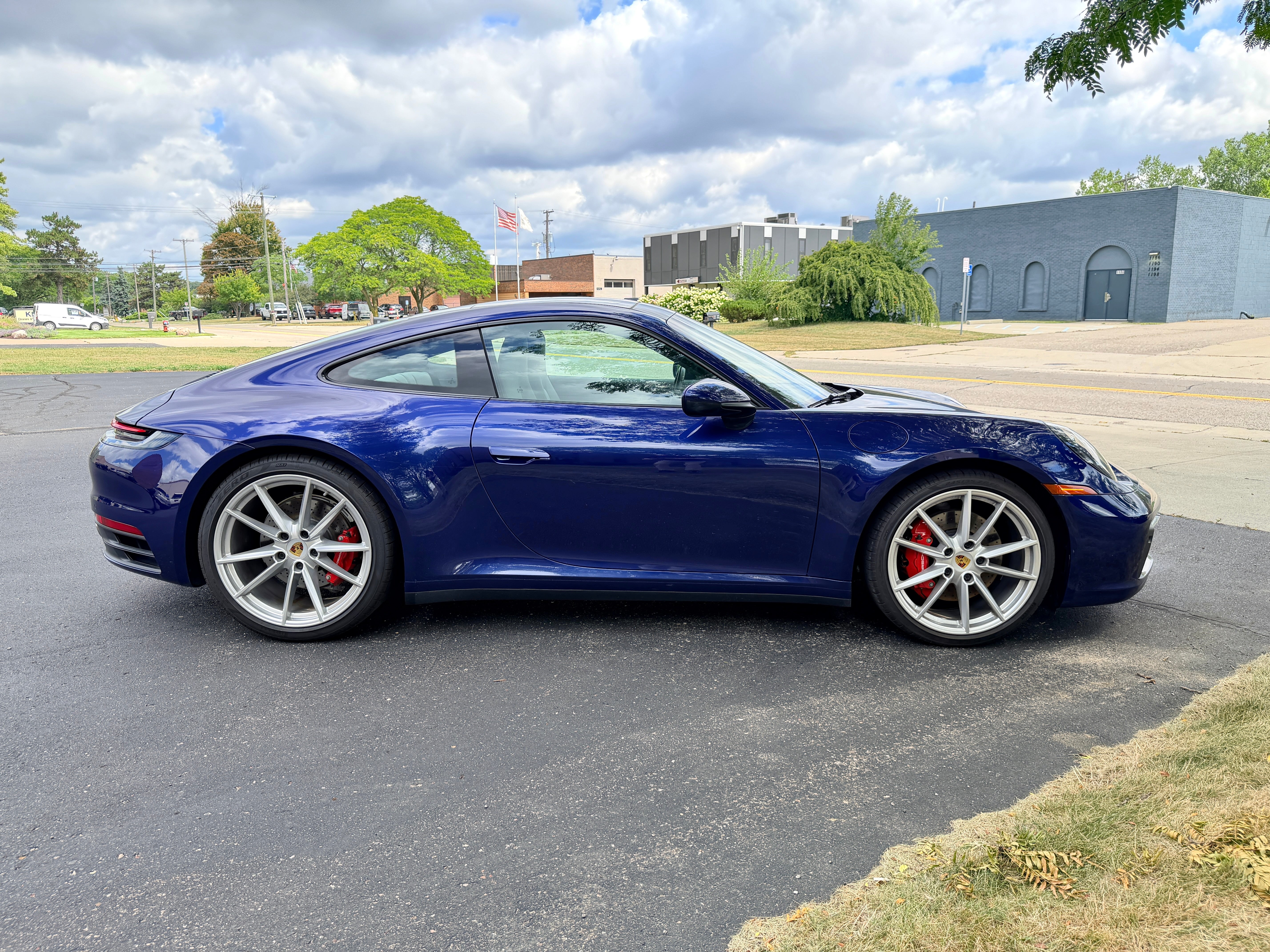2020 Porsche 911 Carrera 4S 2D Coupe