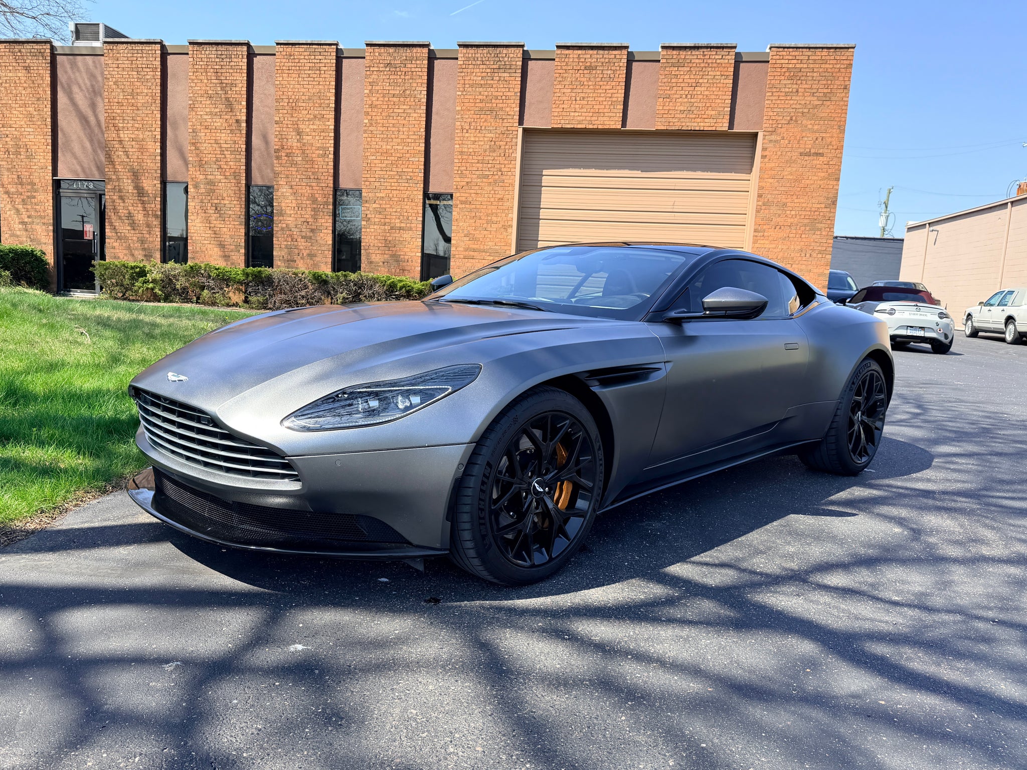 2019 Aston Martin DB11 V8 2D Coupe