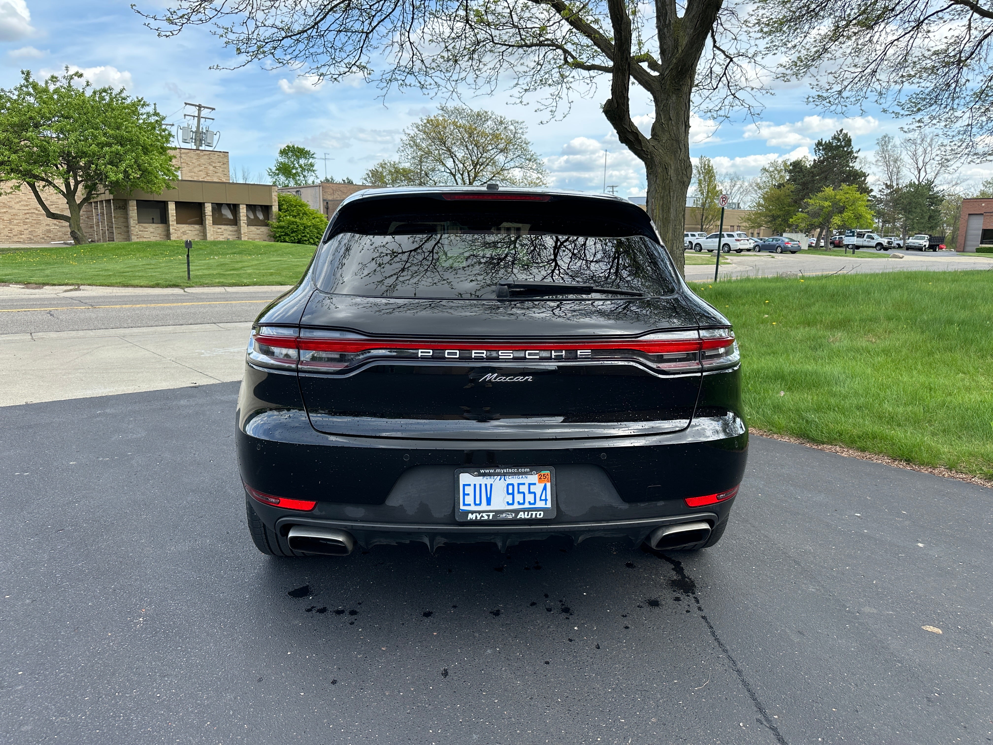 2020 Porsche Macan 4D SUV