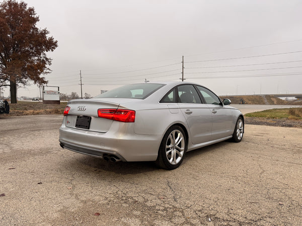 2014 Audi S6 4.0T Quattro 2D Coupe