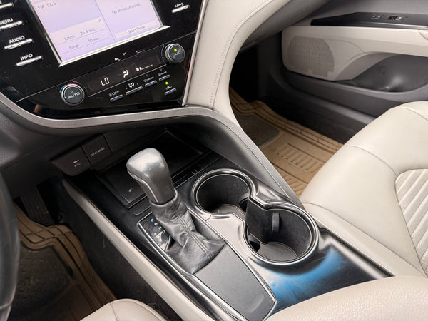 2018 Toyota Camry SE 4D Sedan