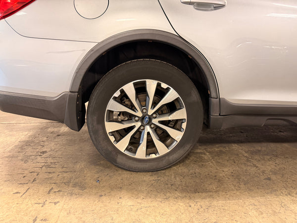 2015 Subaru Outback 2.5i Limited 4D Wagon