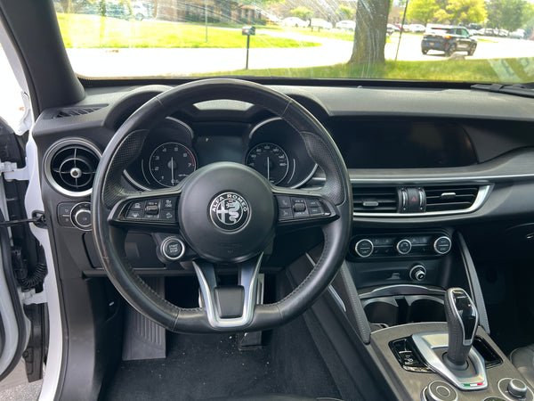 2022 Alfa Romeo Stelvio Ti 4D SUV