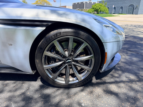 2018 Aston Martin DB11 V12 2D Coupe