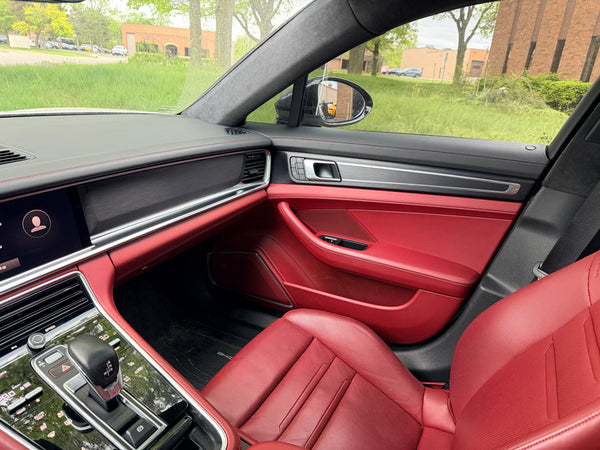 2022 Porsche Panamera GTS 4D Hatchback