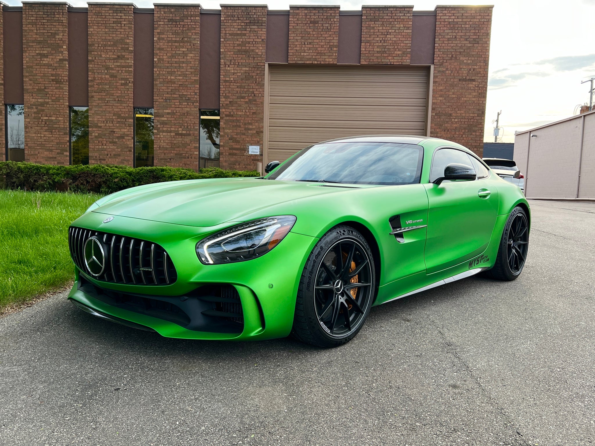 2018 Mercedes-Benz AMG GT R 2D Coupe