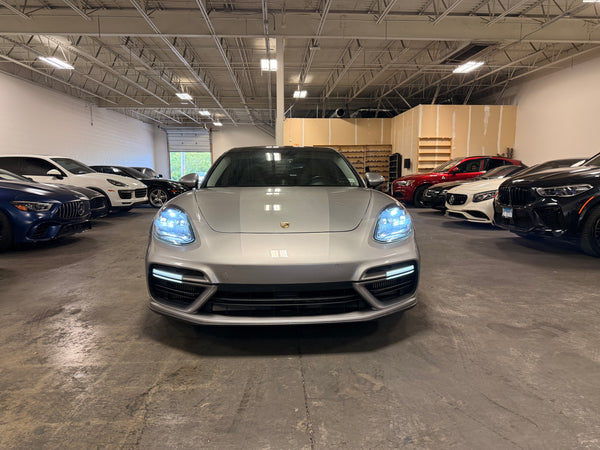 2018 Porsche Panamera Turbo Sport Turismo 4D
