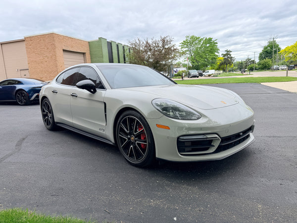 2022 Porsche Panamera GTS 4D Hatchback