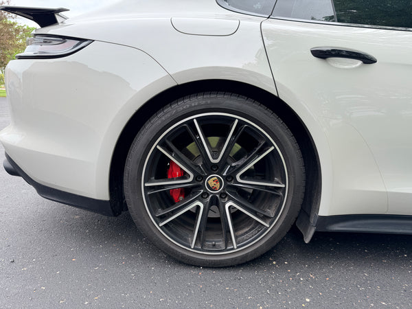 2022 Porsche Panamera GTS 4D Hatchback