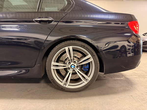 2013 BMW M5 4D Sedan