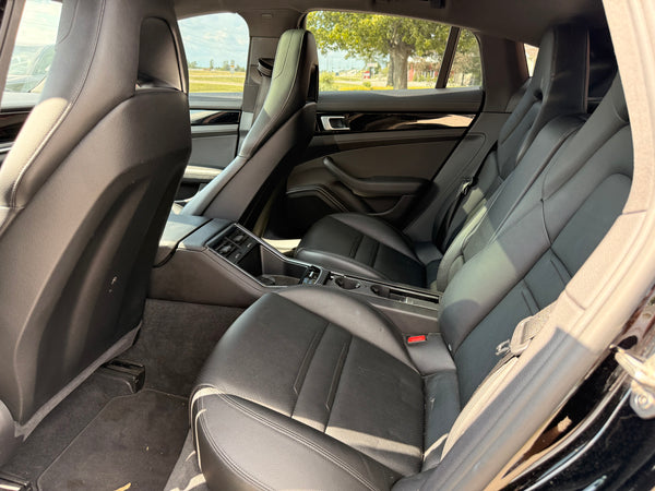 2018 Porsche Panamera 4 4D