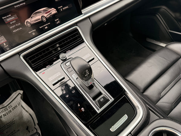 2018 Porsche Panamera Turbo 4D